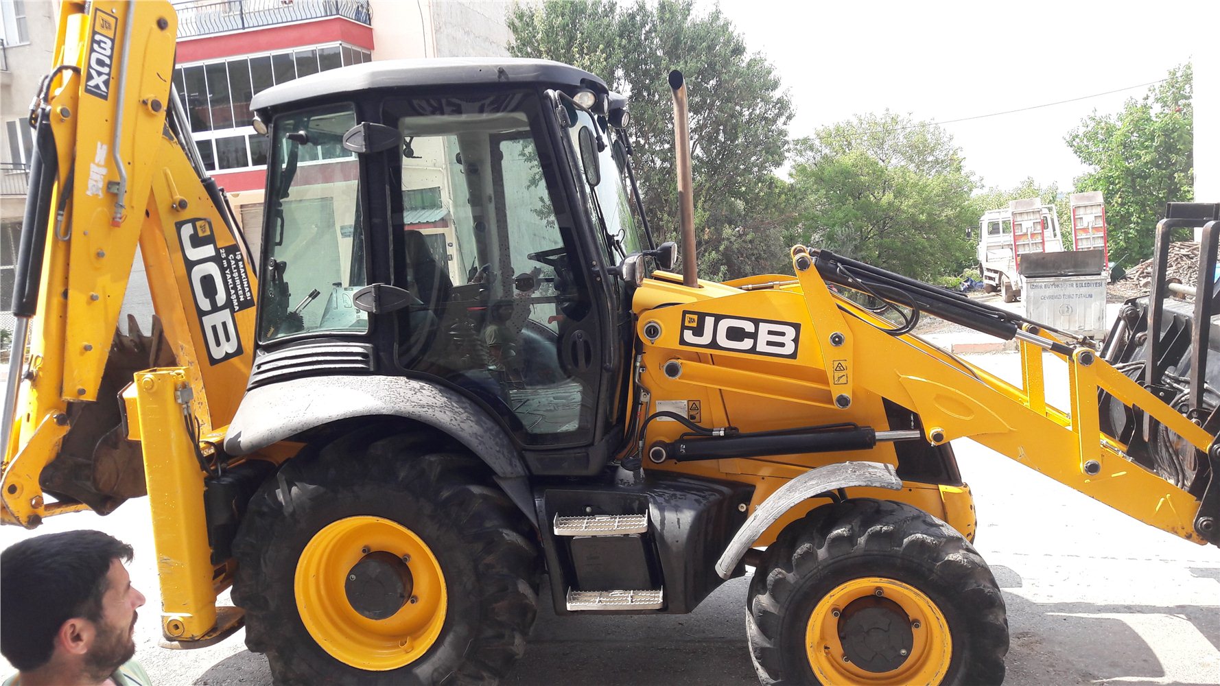 ikinci el jcb 3cx 2015 model izmir satilik beko loder